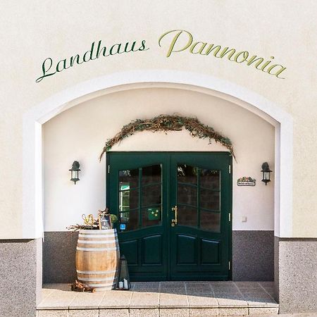 Landhaus Pannonia Mörbisch am See Exterior foto